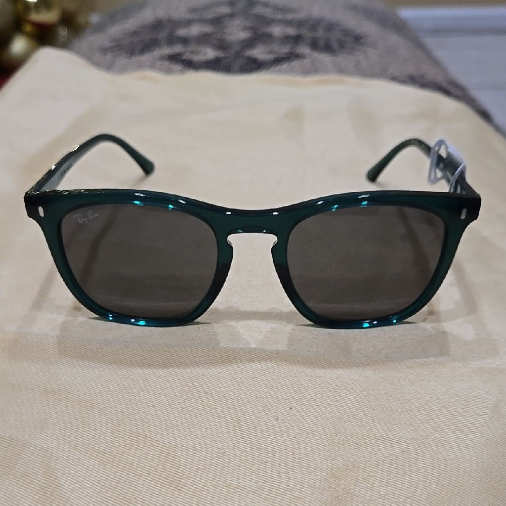 Ray-Ban Green Sunglasses